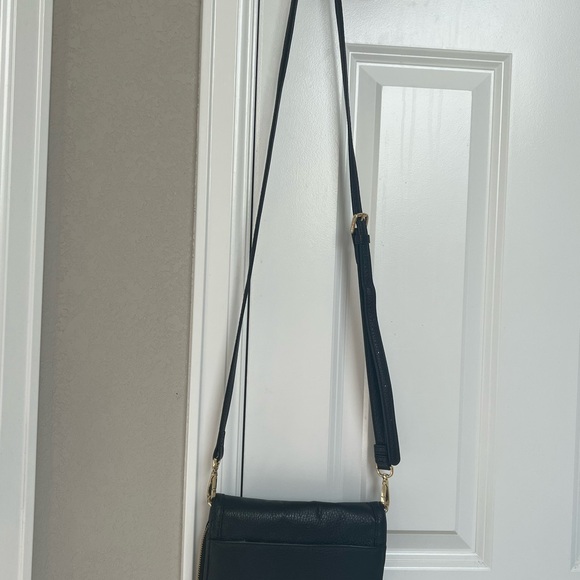 Like New Vera Bradley Black 100% Leather Crossbody Bag with Gold Accents - Picture 3 of 6